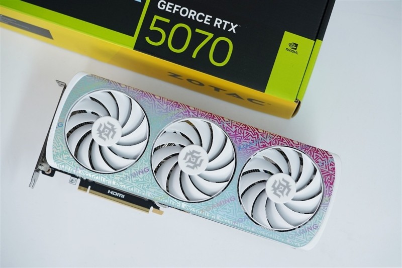 探索高性能显卡：卓锐 GTX 显卡引领游戏盛宴